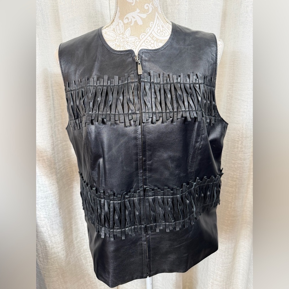 Peter Nygård 100% Lamb Leather Fringe Vest Women’s Size 14 Black Western Boho - Picture 2 of 11